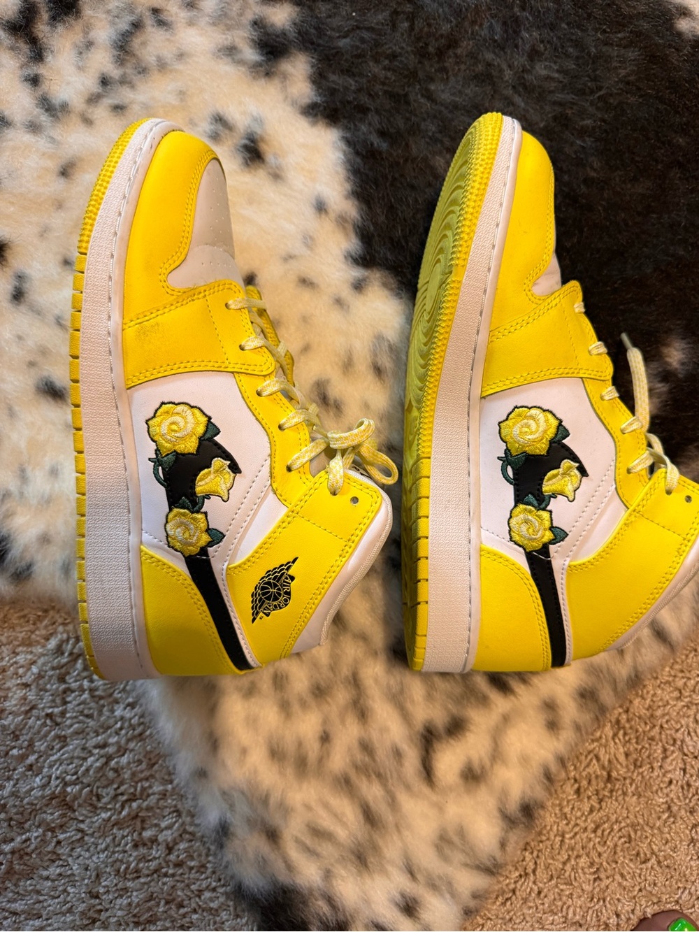 Nike Yellow and White High-Top Sneakers with Rose Embroidery. W